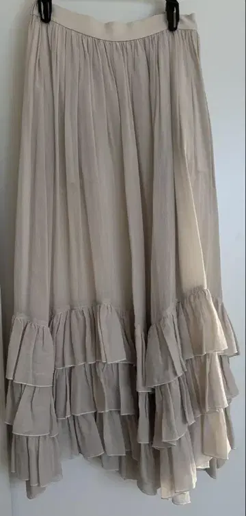 카듀네 프릴 스커트