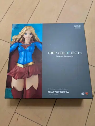 REVOLTECH 슈퍼걸 피규어