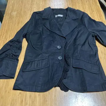 치비 한 블랙 레이스 자켓