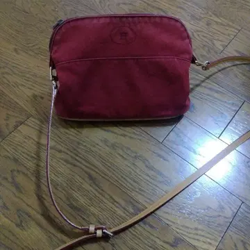 레드 캔버스 숄더백