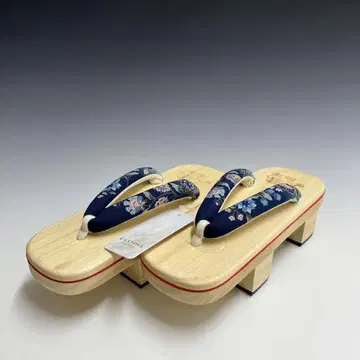미사용 새상품 오카시게 2장 오동나무 나막신 프리 사이즈 화이트