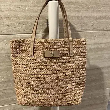 헬렌 카미스키 바스켓백