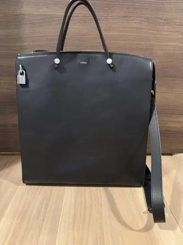 훌라 메르쿠리오 토트