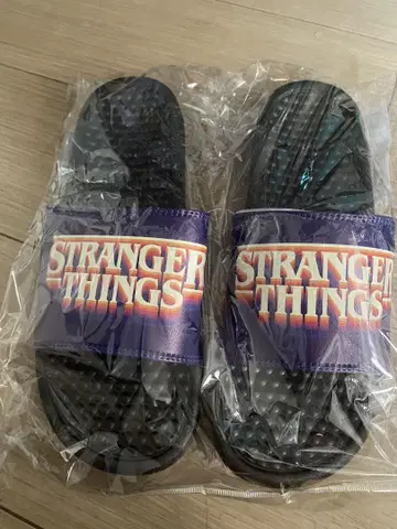 기묘한 이야기 러버 슬리퍼 STRANGER THINGS 샌들