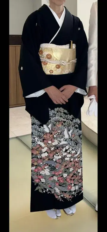 작가 작품 교유젠의 블랙 전통 예복 기모노, 오비 포함