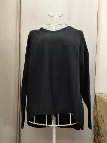 알아바일 블랙 상의 울 실크