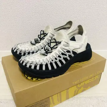 KEEN UNEEK ASTORIA 킨 유니크 아스토리아