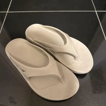 우포스 샌들 베이지 23cm