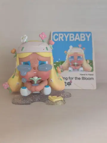 POPMART와 함께 CRY BABY
