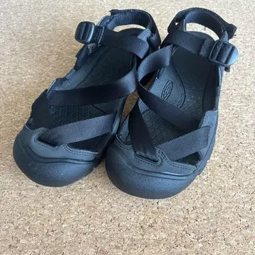 keen 샌들 24.5cm