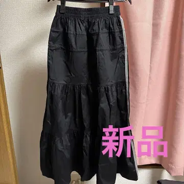 아디다스 블랙 플레어 스커트 S 사이즈