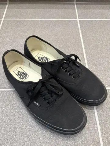 VANS 오센틱 USA 기획 올 블랙 28.0cm