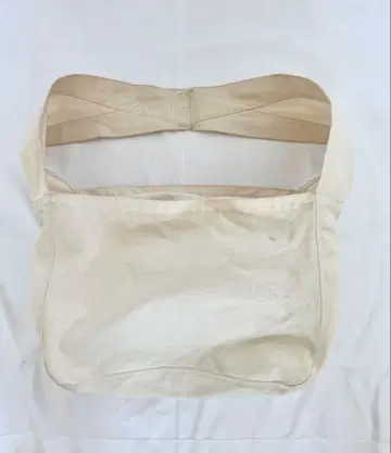 노동절 신문 가방 자연색