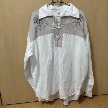 레이스업 스키퍼 셔츠
