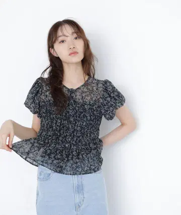 Natural Beauty Basic 미니 플라워 셔링 블라우스