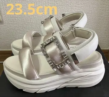 다이애나 비쥬가 달린 스포츠 샌들 23.5cm