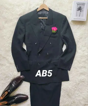 컨디션 최상 여름용 예복 상복 블랙 포멀 AB5 남성용 수트 6개 버튼
