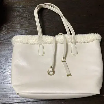anysis 퍼가 달린 화이트 토트백