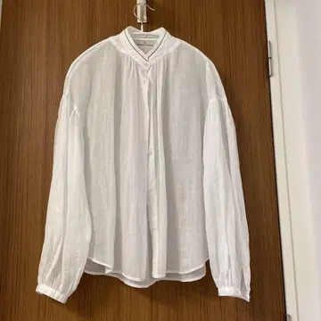 블랑 베일 화이트 밴드 카라 긴팔 셔츠