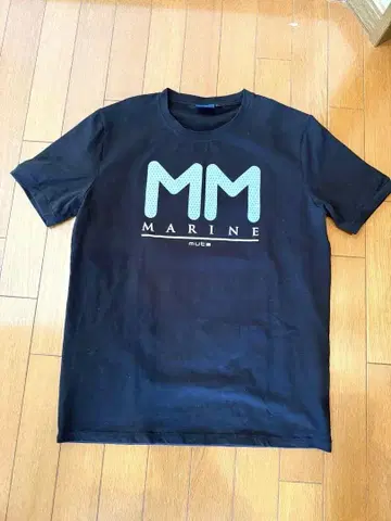 muta MARINE/무타 마린 블랙 티셔츠