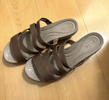 크록스 밑창 샌들 W7 컴포트