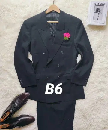 컨디션 최상 여름용 예복 상복 블랙 포멀 B6 남성 정장 6개 버튼