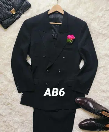 컨디션 최상 여름용 예복 상복 블랙 포멀 AB6 남성용 수트 6개 버튼