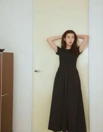 택 포함 새상품 MYWEAKNESS 반팔 콤비 원피스 블랙 medium