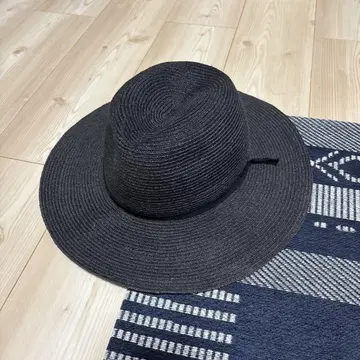 COMES AND GOES 밀짚 접이식