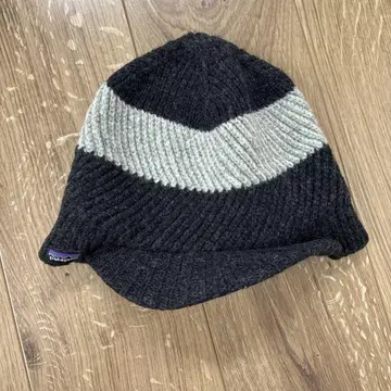 파타고니아 러블루비 니트 모자