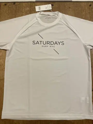 정가 이하 신상 SATURDAYS 래쉬가드 티셔츠 XL