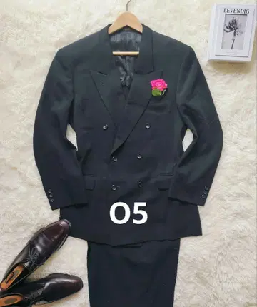 컨디션 최상 여름용 예복 상복 블랙 포멀 O5 남성용 수트 6개 버튼