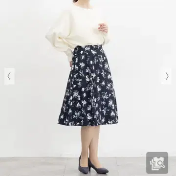 플라워 프린트 무릎 기장 스커트