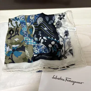 FERRAGAMO 페라가모 스톨 스카프