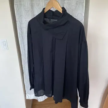 mizuiro ind 블랙 긴팔 셔츠 비침 있음