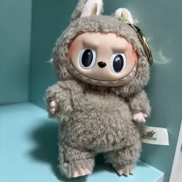 POP MART LABUBU 초대 브라운