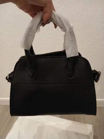 블랙 핸드백 주름 실버 금장 장식