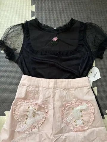 미사용 새상품 택 포함 앙크루즈 하트 포켓 스커트