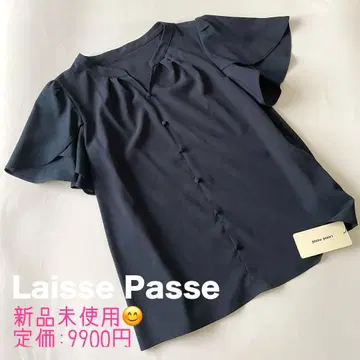 레스 빠세 새상품 네이비 플레어 슬리브 블라우스