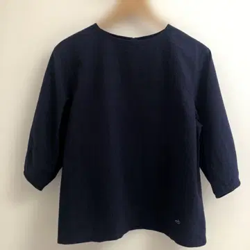 크로커다일 볼륨 슬리브 블라우스 온라인 한정판