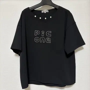 PICONE 펄 장식 반팔 상의 블랙