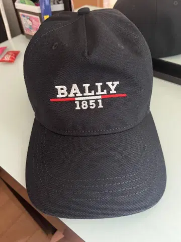 BALLY 1851 블랙 캡