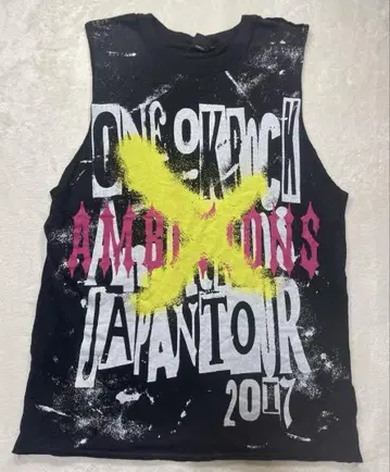ONE OK ROCK 2017 AMBITIONS 슬리브리스 티셔츠 M