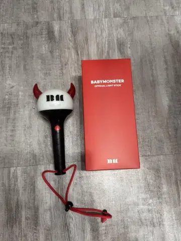 babymonster 응원봉 박스 있음