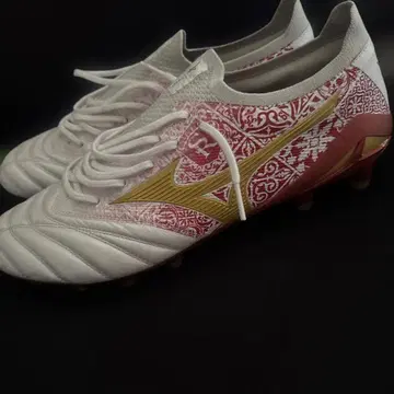 Mizuno 스파이크 슈즈 화이트/레드/골드