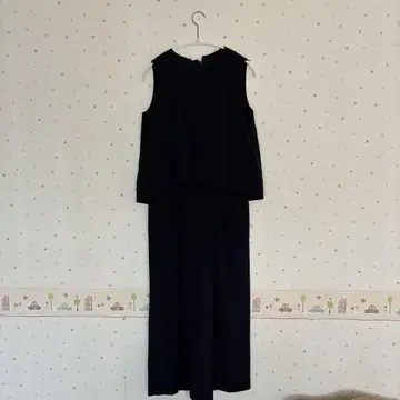 네이비 슬리브리스 올인원 투모로우랜드 학교 설명회