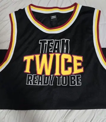 TEAM TWICE READY TO BE 지효 유니폼