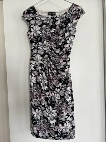 Mimi grant 꽃무늬 슬리브리스 원피스 S 사이즈