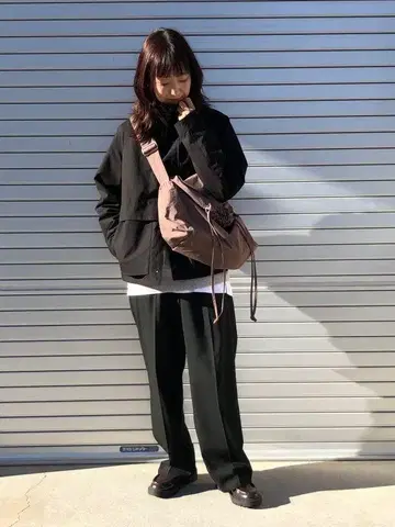 유니클로 유니클로 U 드로우 스트링 숄더백