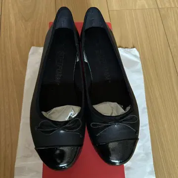 미사용 새상품 PUMA 푸마 W YONGI FLAT RIBBON 23cm